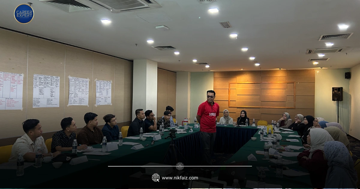 Sesi kursus profesional Career Expert bersama peserta organisasi